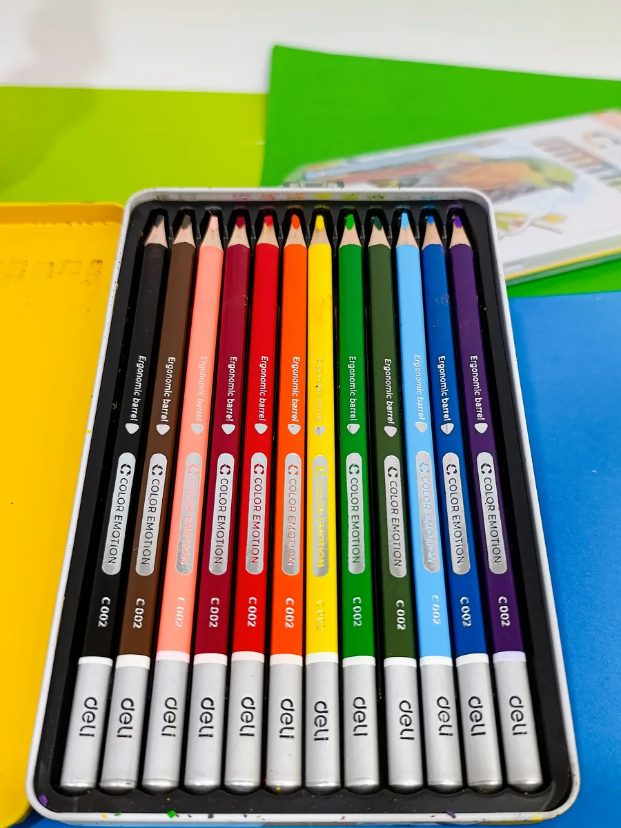 12 color Deli colored pencils, metal box, code c00205