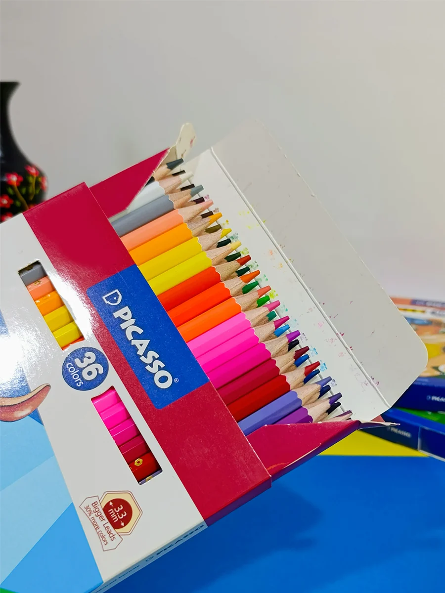 36 color Picasso colored pencils, cardboard box, code gol-36-c